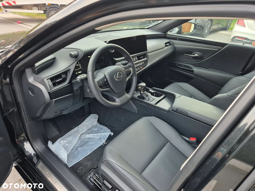 Lexus ES 300h Prestige - 18