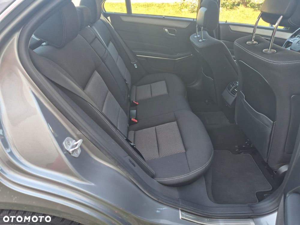Mercedes-Benz Klasa E 350 BlueTEC 4Matic 7G-TRONIC - 12