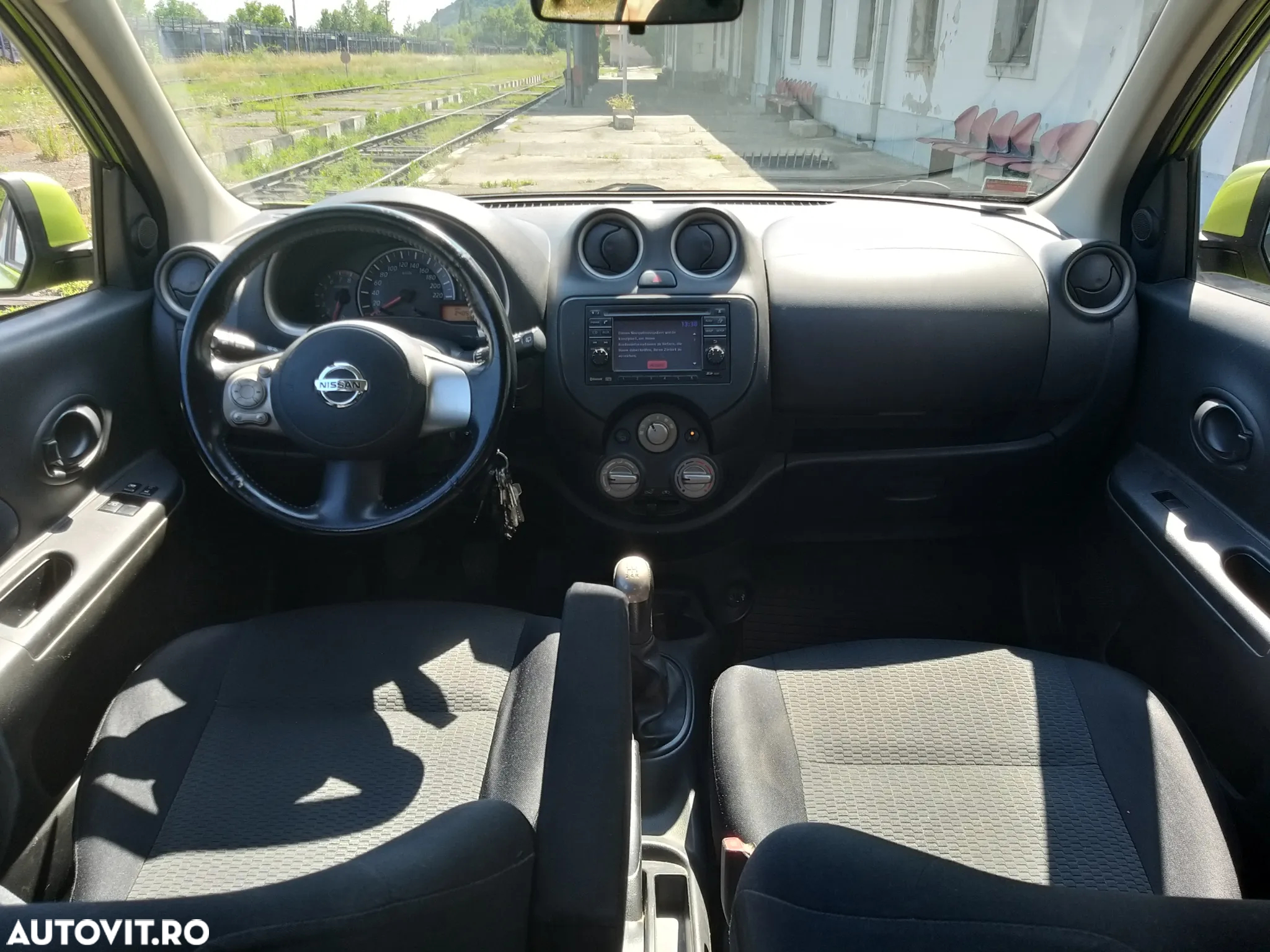 Nissan Micra 1.2 Tekna - 8