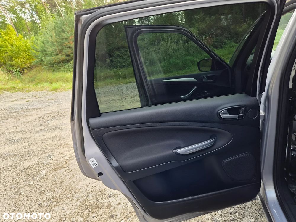 Ford S-Max 1.6 T Trend - 26