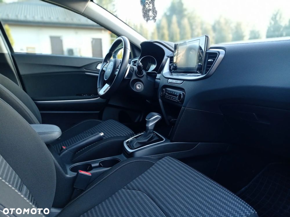 Kia Ceed 1.5 T-GDI Business Line Plus DCT - 12