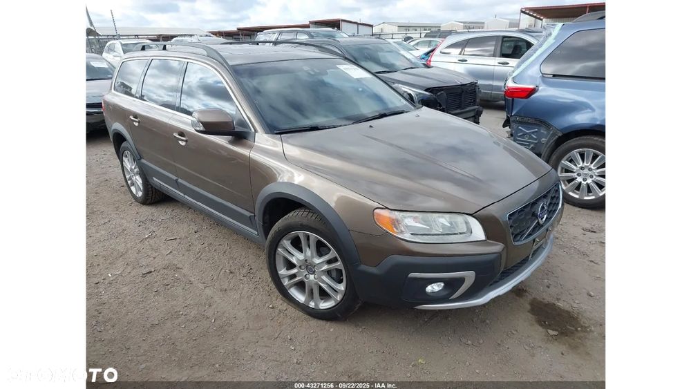 Volvo XC 70 - 1