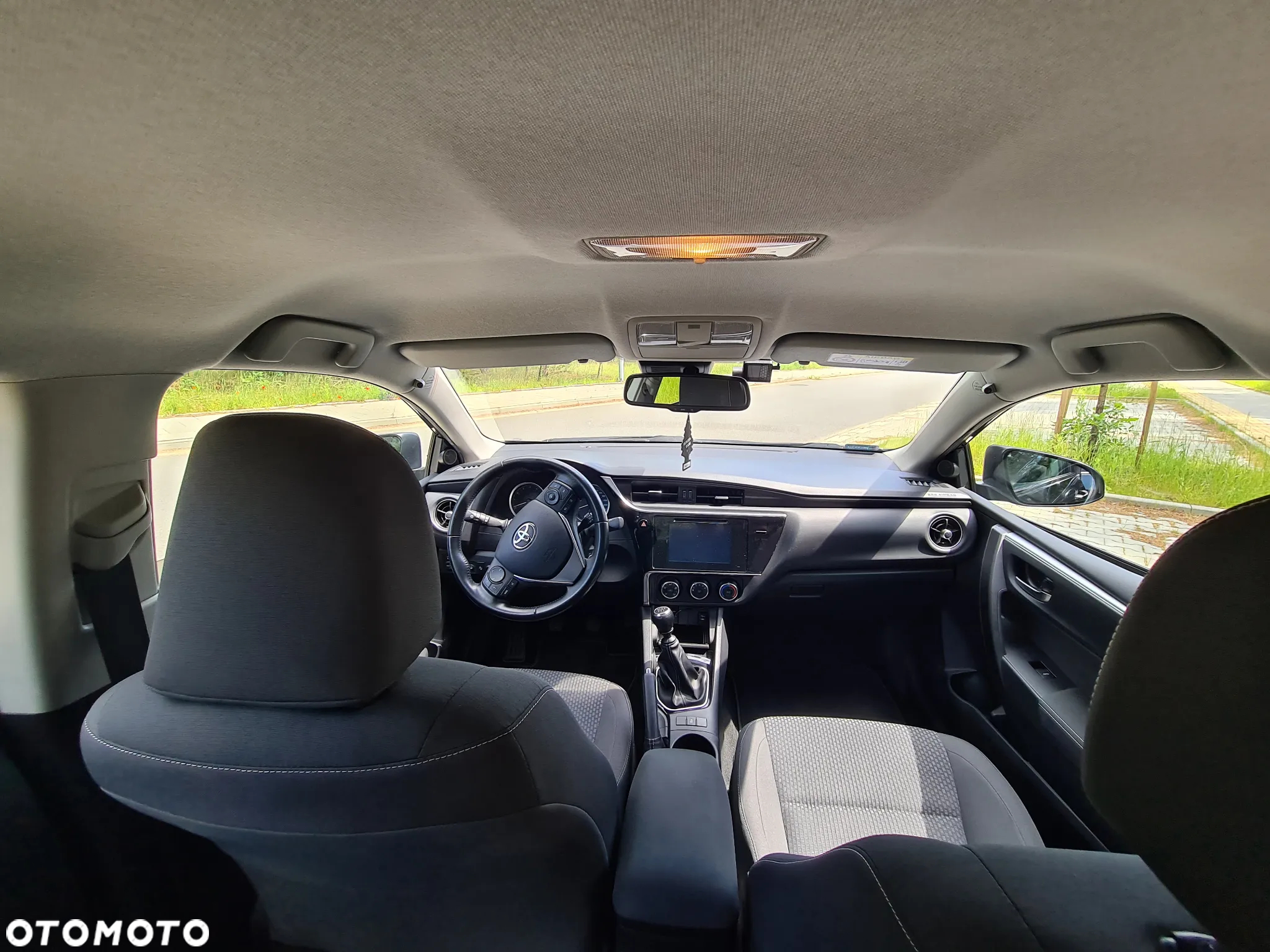Toyota Corolla 1.6 Classic Plus - 13