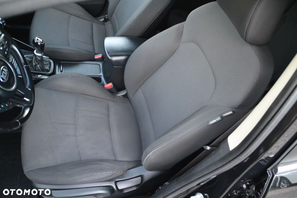 Kia Carens 1.6 GDI Business Line 7os EU6 - 26