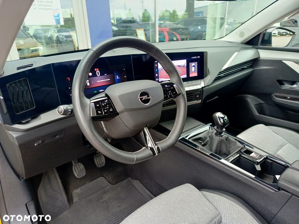 Opel Astra 1.2 T Elegance S&S - 9
