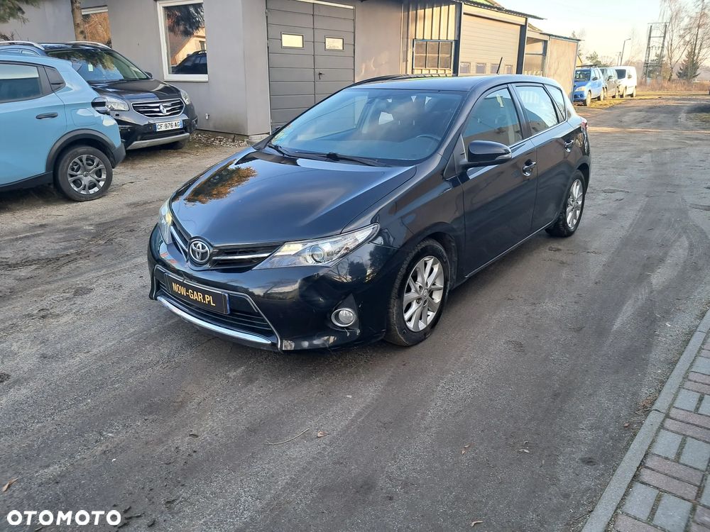 Toyota Auris - 1