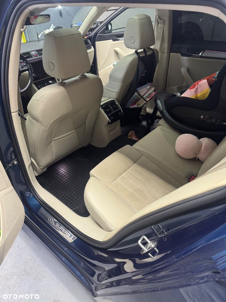 Skoda Superb 2.0 TDI DSG Style - 18