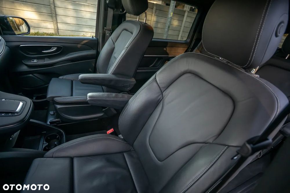 Mercedes-Benz Klasa V 250 d extralang 9G-TRONIC Avantgarde - 17