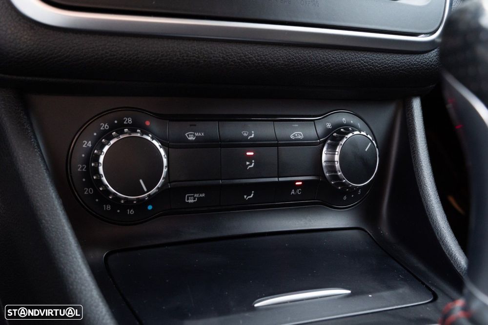 Mercedes-Benz CLA 180 d AMG Line - 40