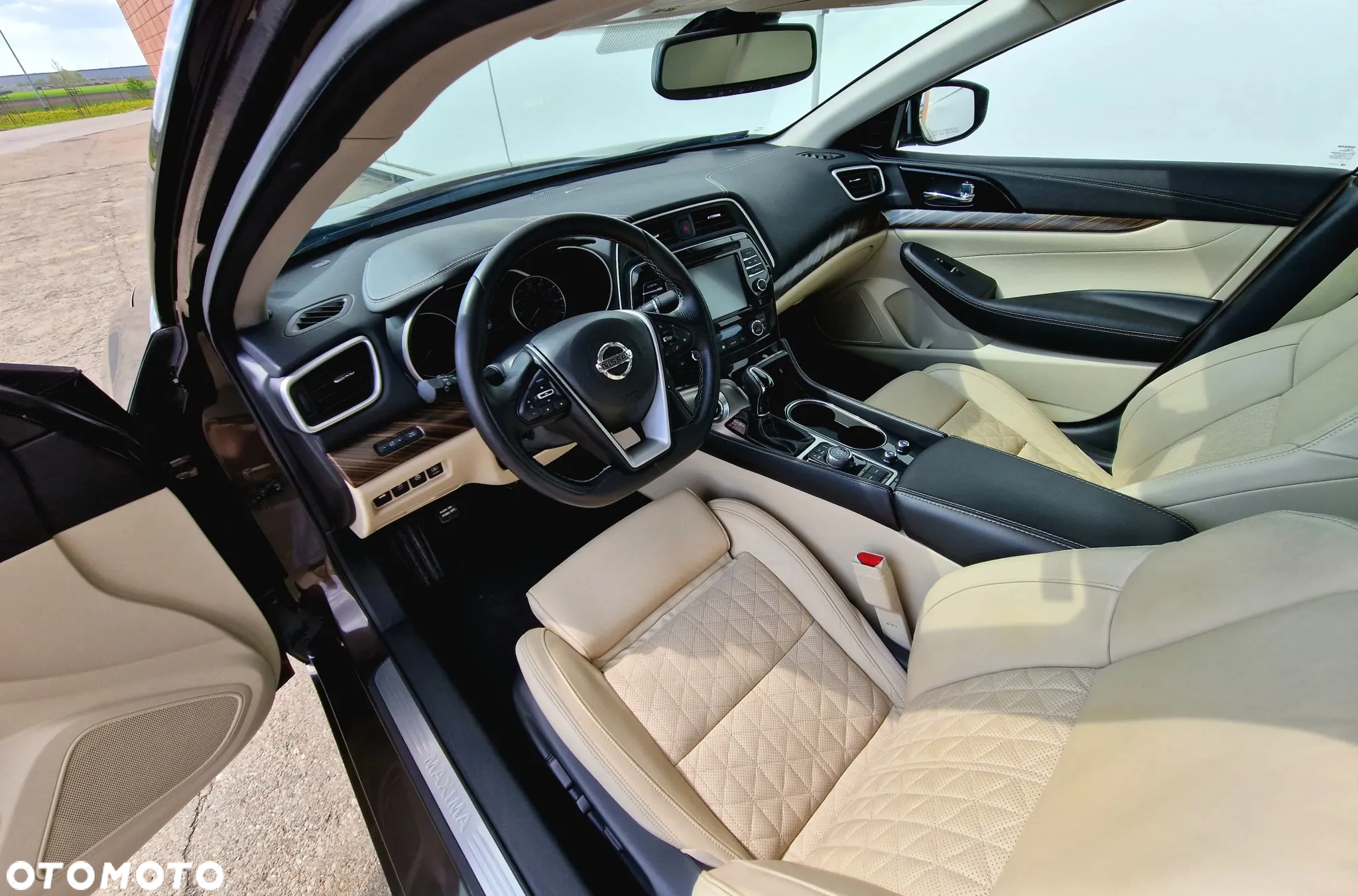 Nissan Maxima - 31