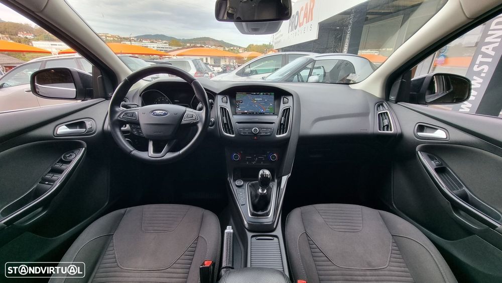 Ford Focus 1.0 EcoBoost Titanium - 6