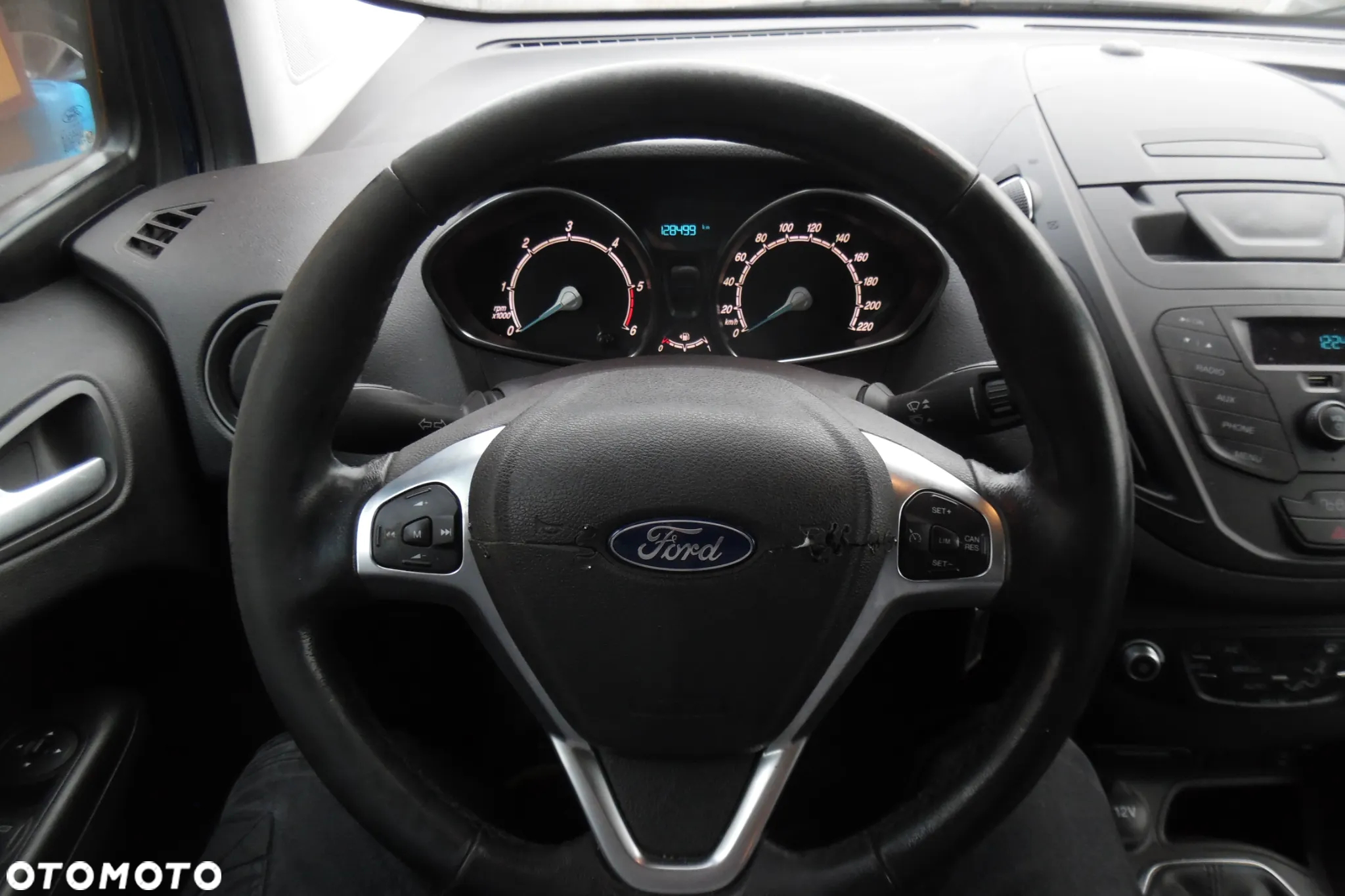 Ford Tourneo Courier 1.5 TDCi Trend - 11