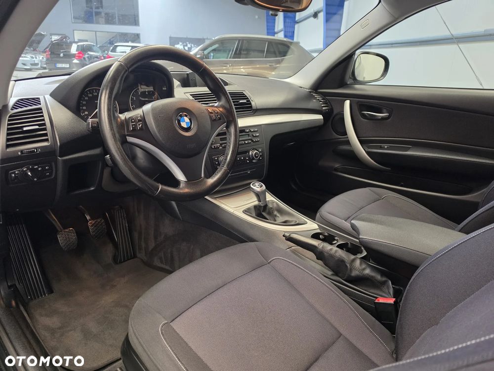 BMW Seria 1 118i - 26