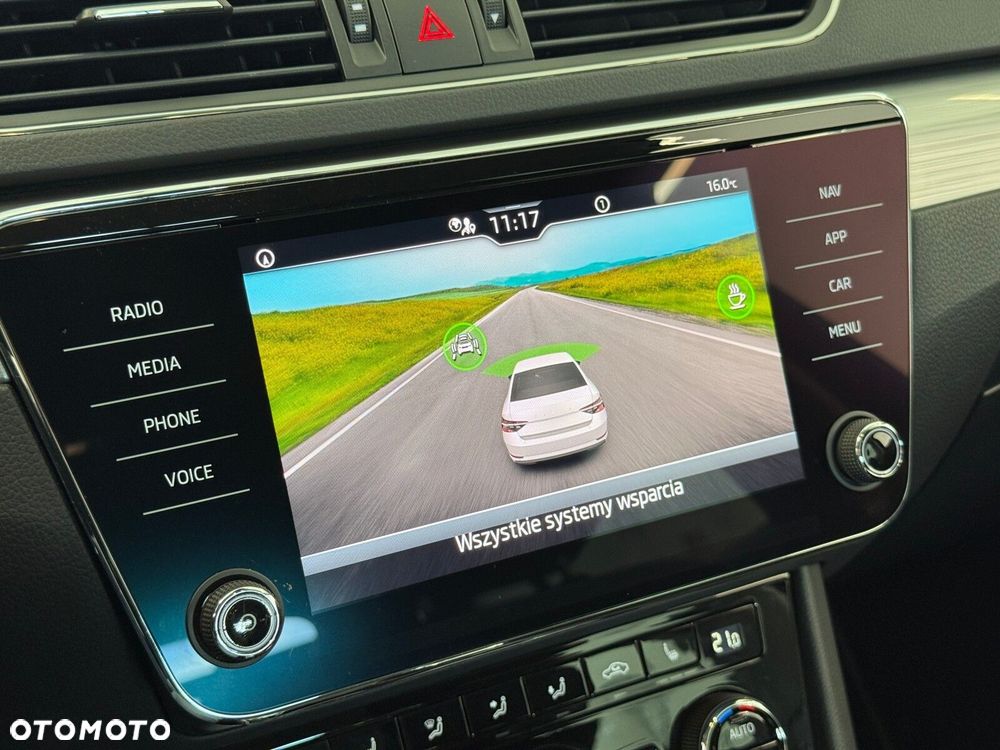 Skoda Superb 1.5 TSI Ambition DSG - 35