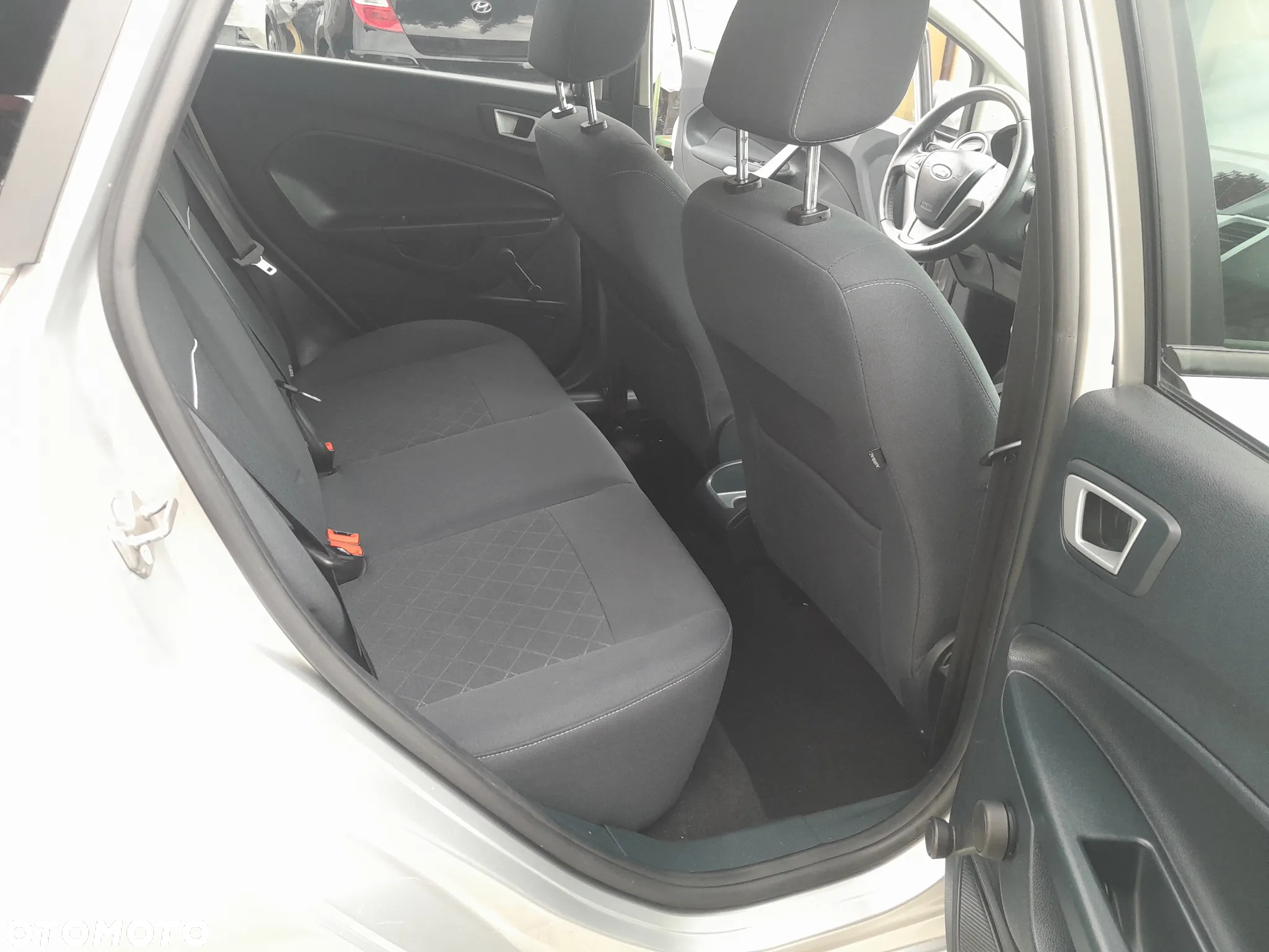 Ford Fiesta - 15