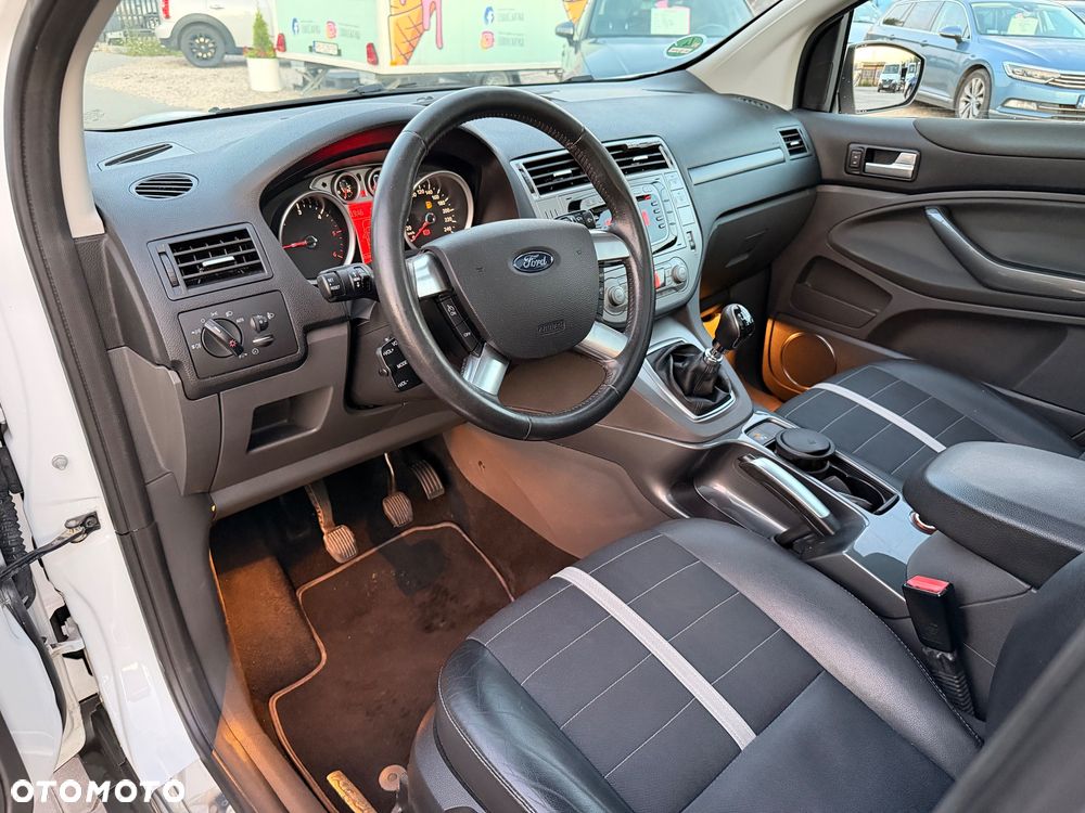 Ford Kuga 2.0 TDCi 4x4 Titanium - 20
