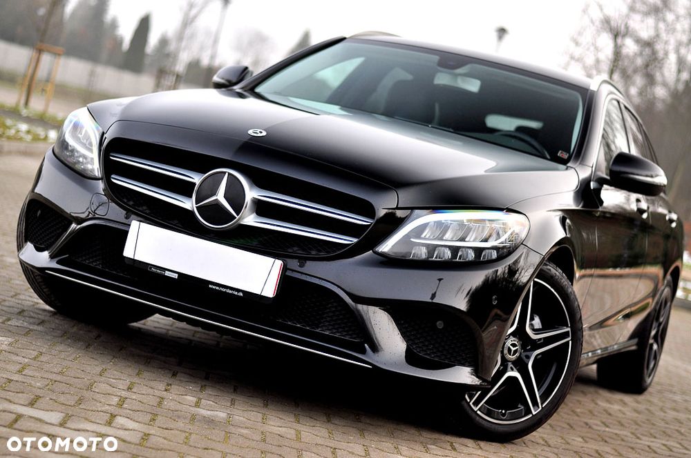 Mercedes-Benz Klasa C 220 d 9G-TRONIC AMG Line - 3