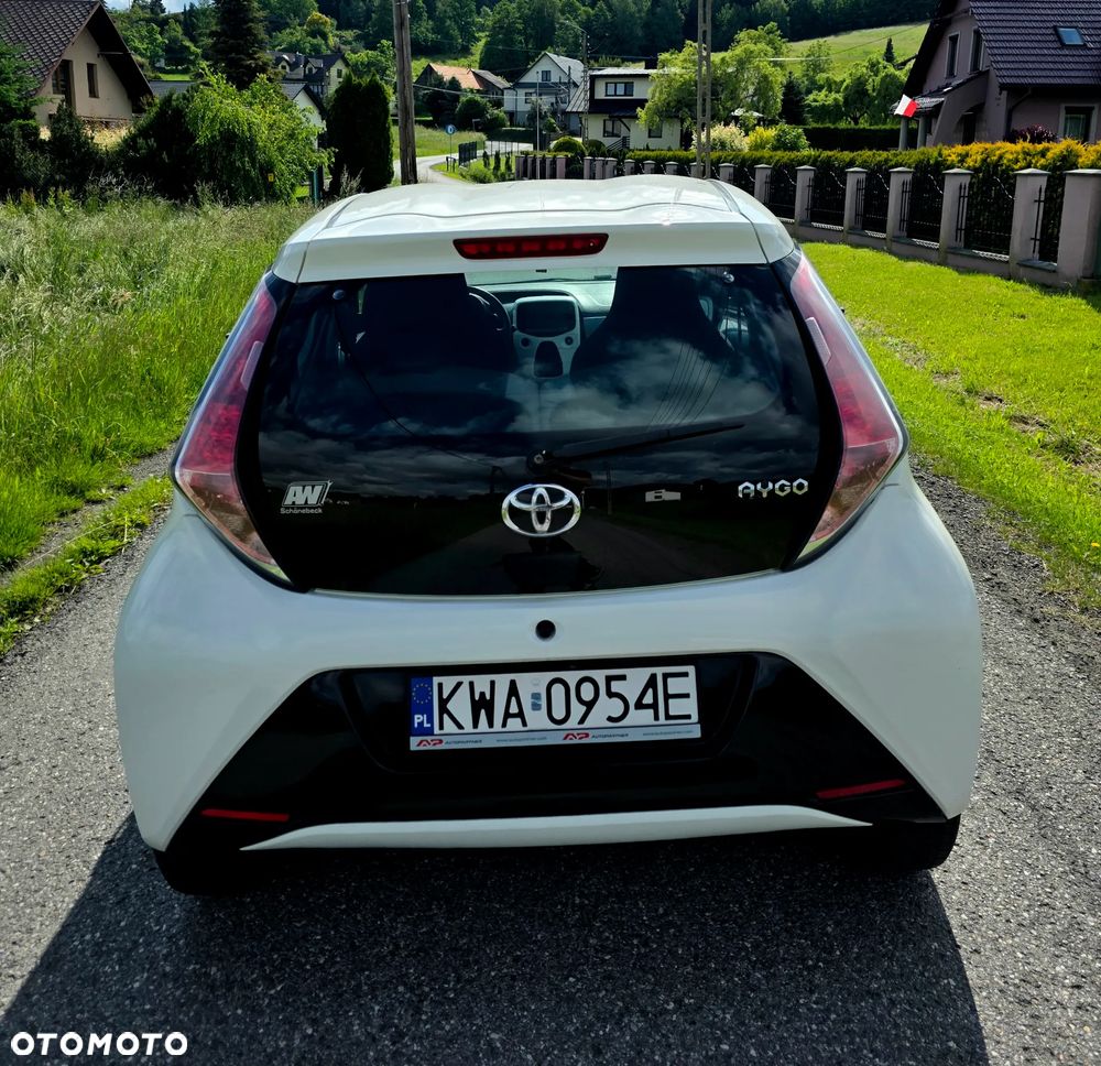 Toyota Aygo x-play Eco - 18