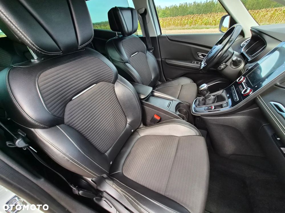 Renault Scenic 1.5 dCi Bose - 10