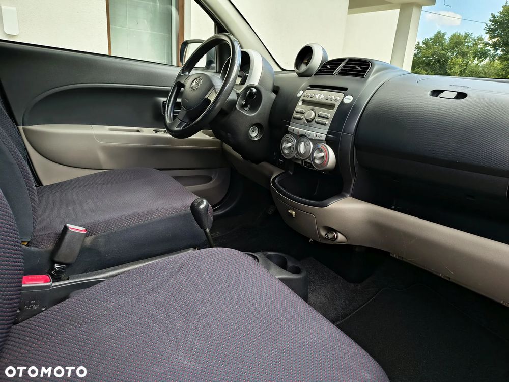 Daihatsu Sirion 1.3 - 22