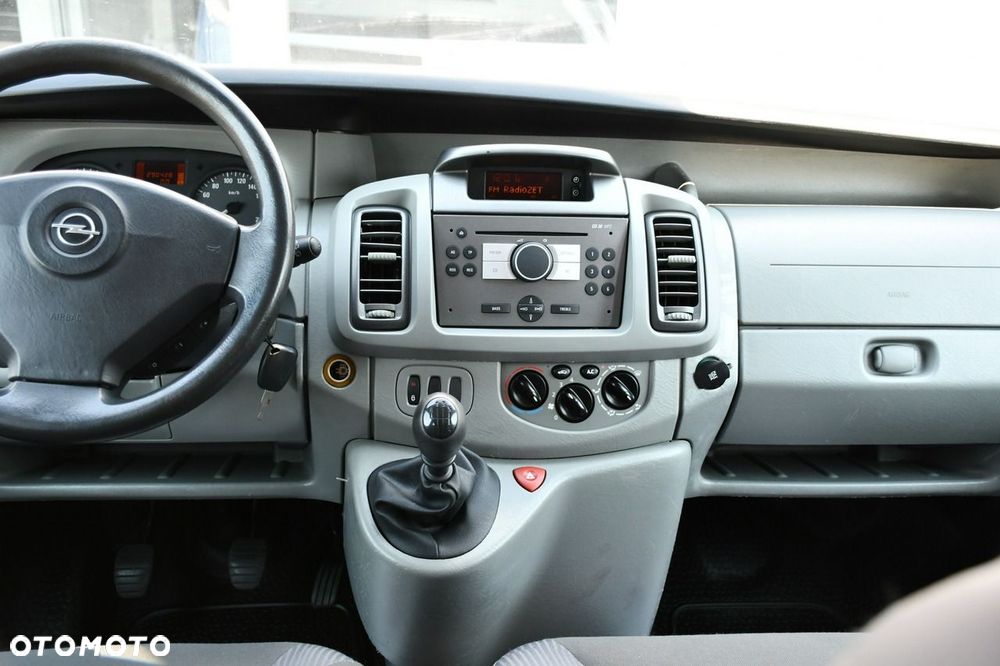 Opel Vivaro - 24