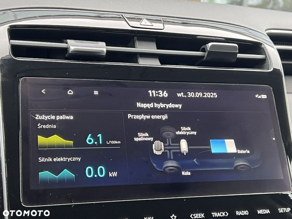 Hyundai Tucson 1.6 T-GDi HEV Executive 2WD - 24