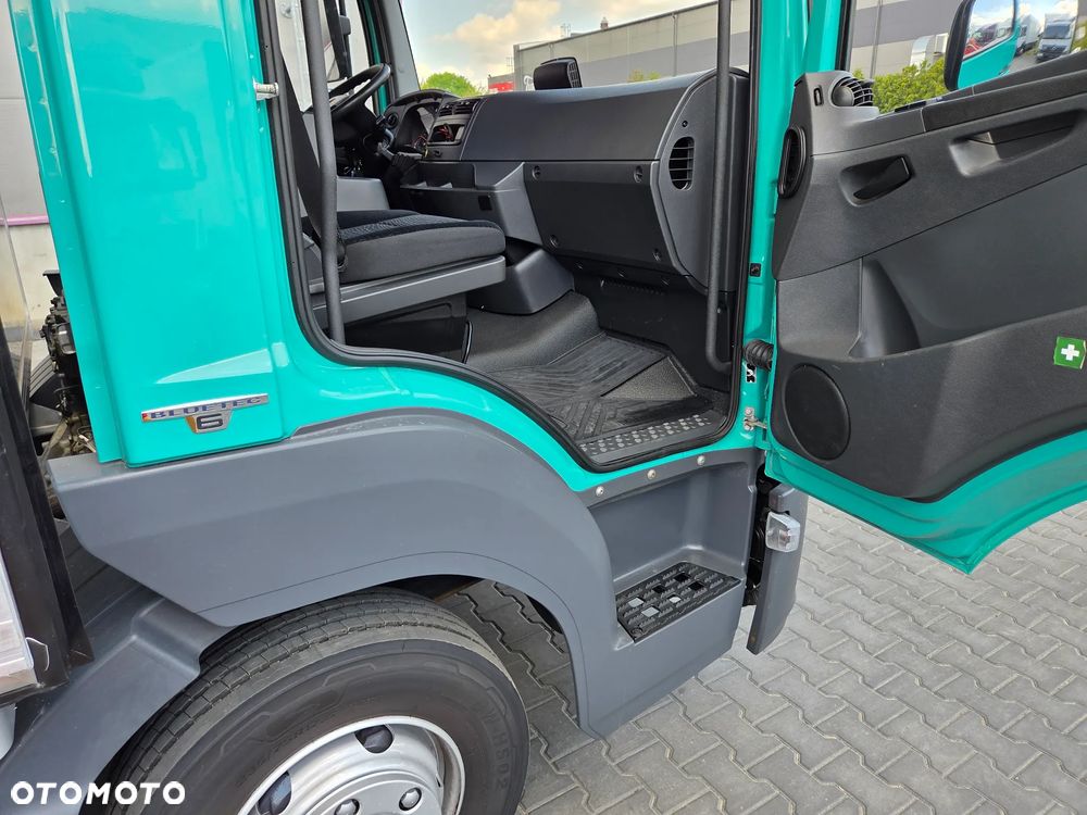 Mercedes-Benz Atego 818 - 13