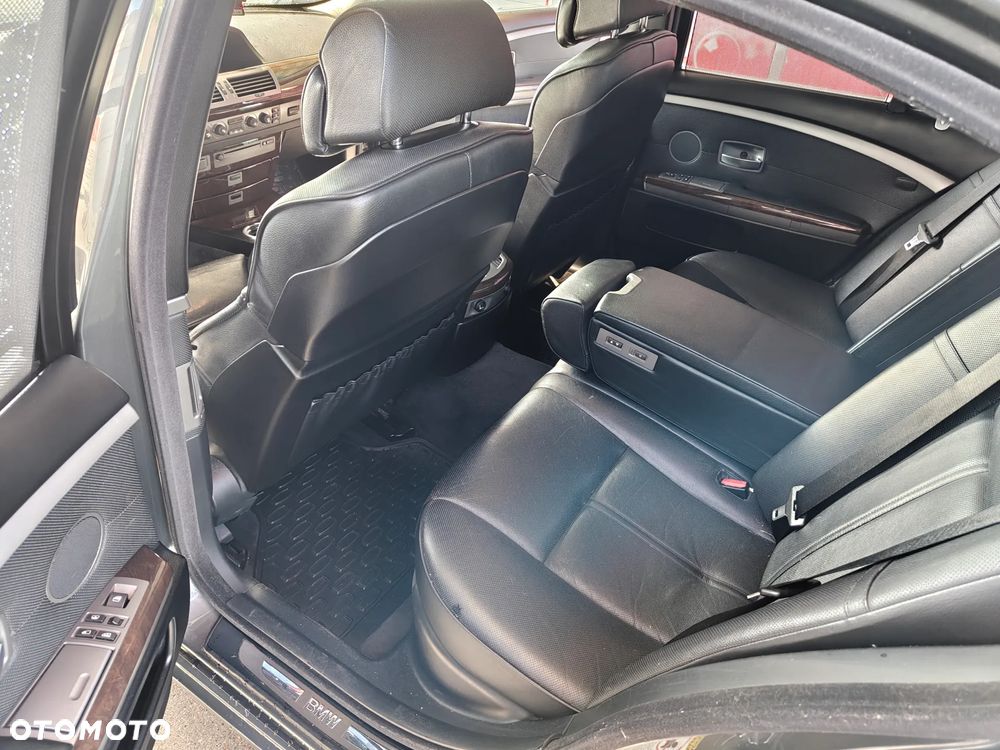 BMW Seria 7 - 16