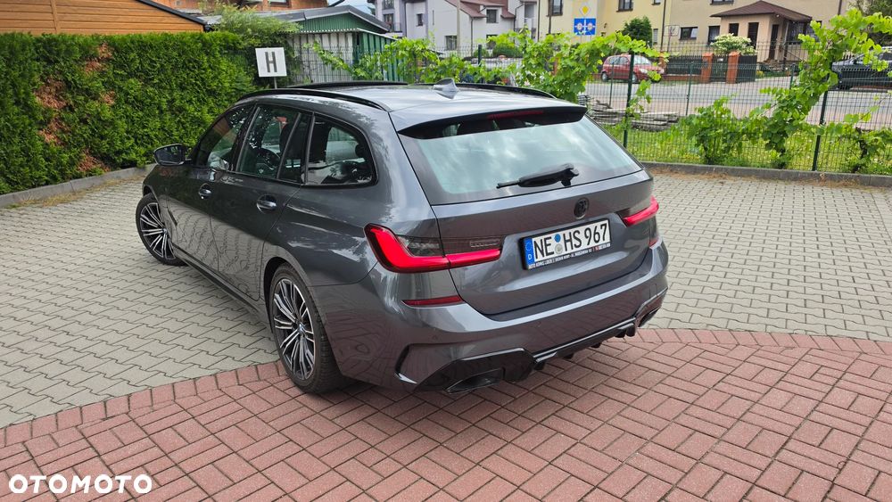 BMW Seria 3 330e M Sport - 25