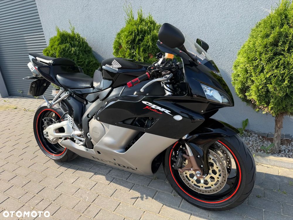 Honda CBR - 3