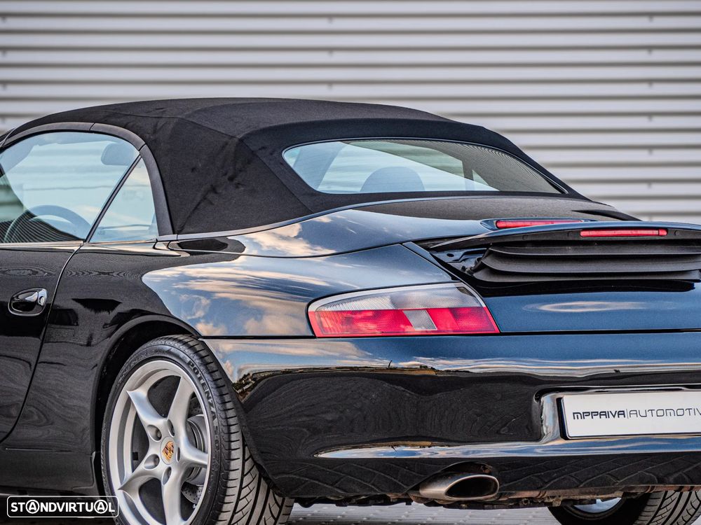 Porsche 911 (996) Carrera Cabrio - 11