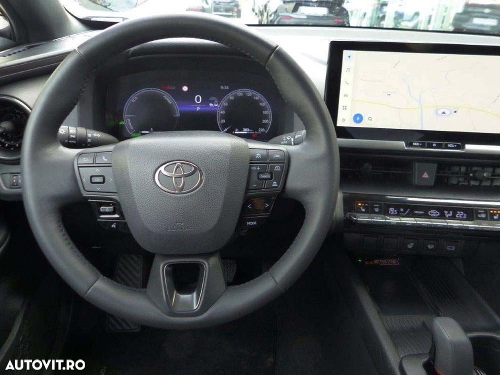 Toyota C-HR 1.8 Hybrid Team Deutschland - 11