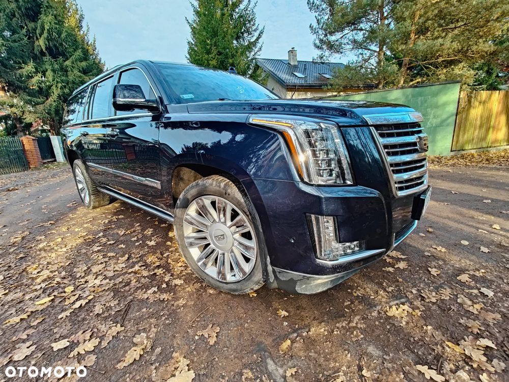 Cadillac Escalade - 35