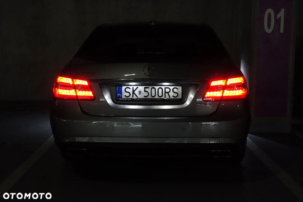 Mercedes-Benz Klasa E 500 4-Matic BlueEff Avantgarde - 34