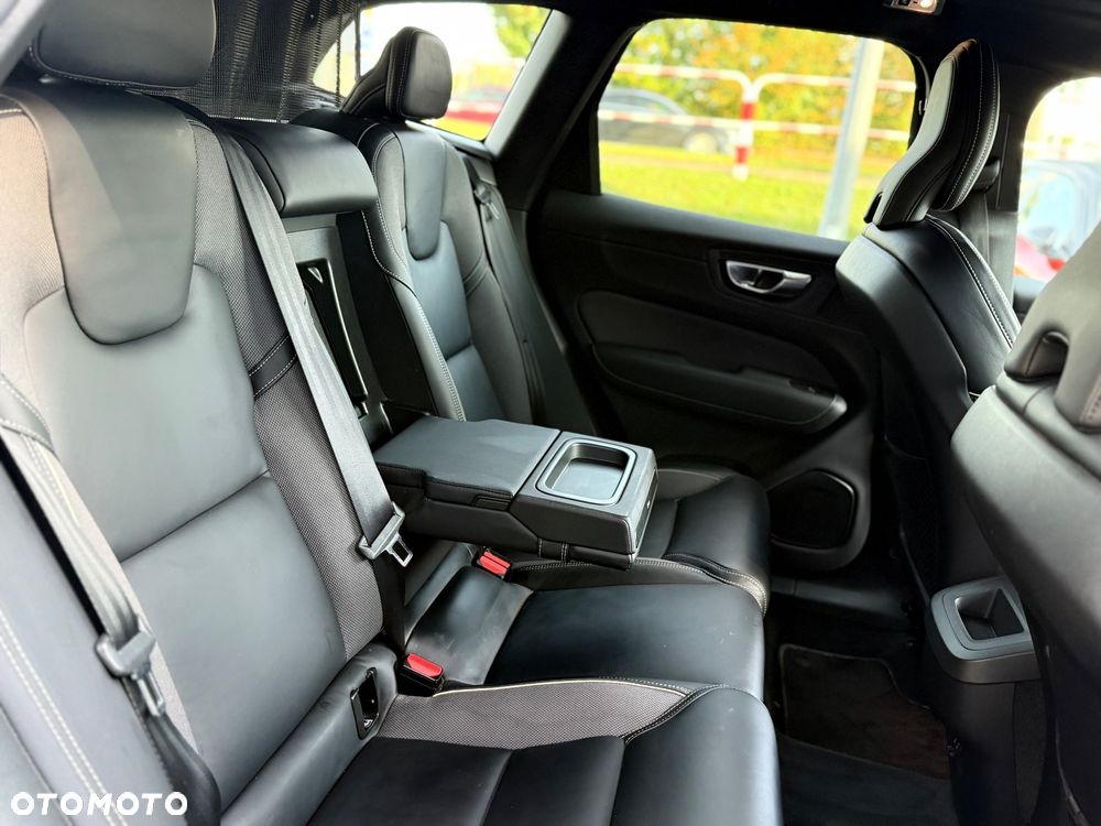 Volvo XC 60 - 24