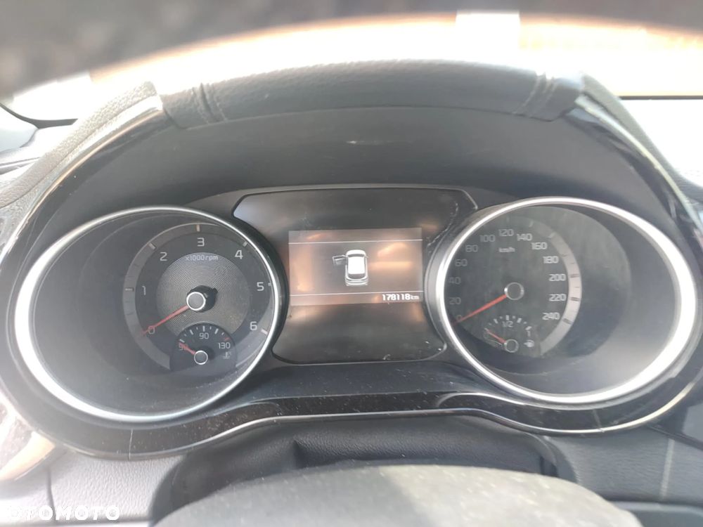 Kia Ceed 1.6 CRDi SCR L DCT - 17