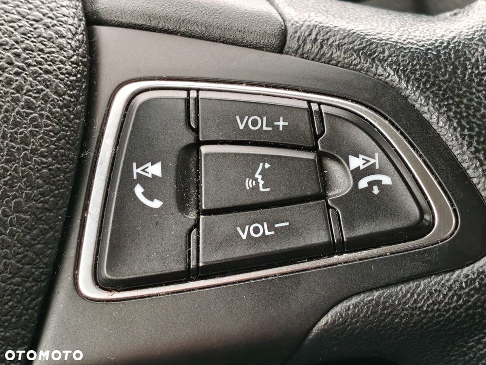 Ford Focus 2.0 16V Ghia - 24