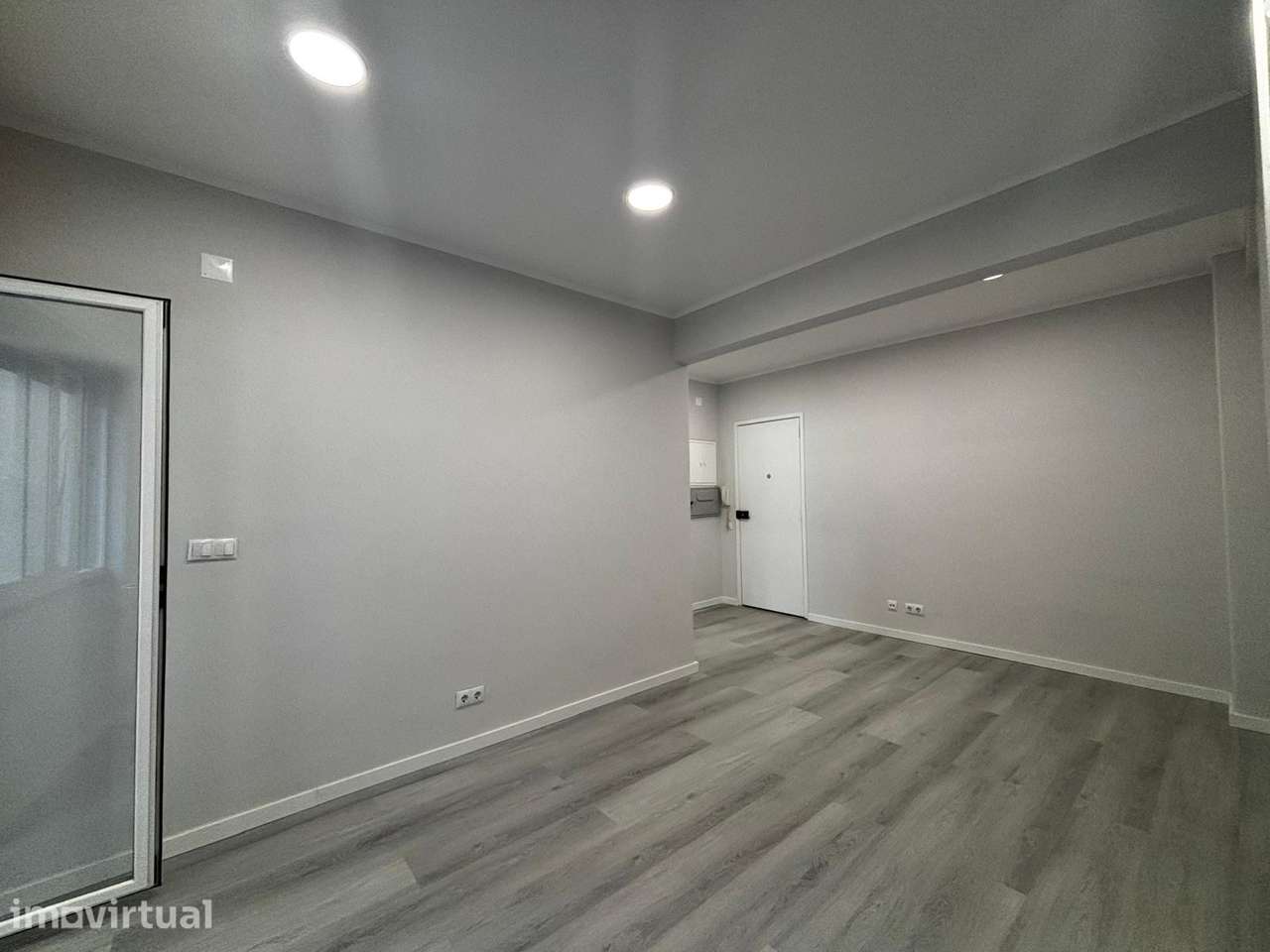 Apartamento T1 com elevador remodelado na Amadora - Grande imagem: 3/9
