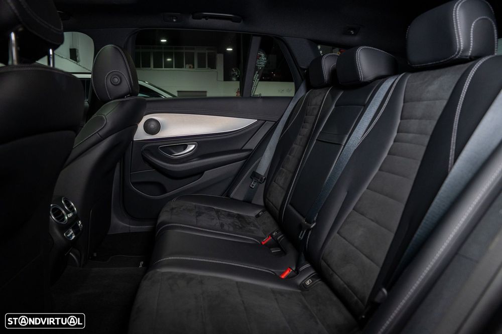 Mercedes-Benz E 300 de AMG Line 4Matic - 39
