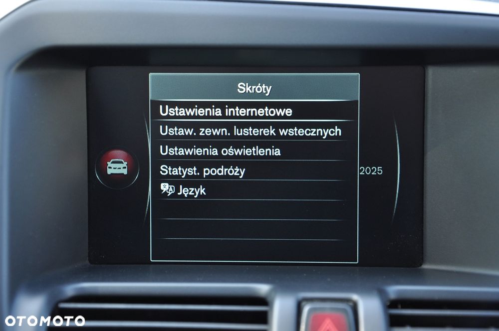 Volvo XC 60 D5 AWD Geartronic Summum - 36