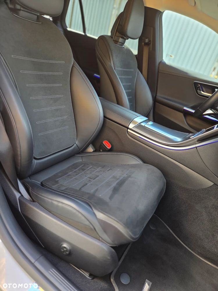 Mercedes-Benz Klasa C 220 d mHEV AMG - 31