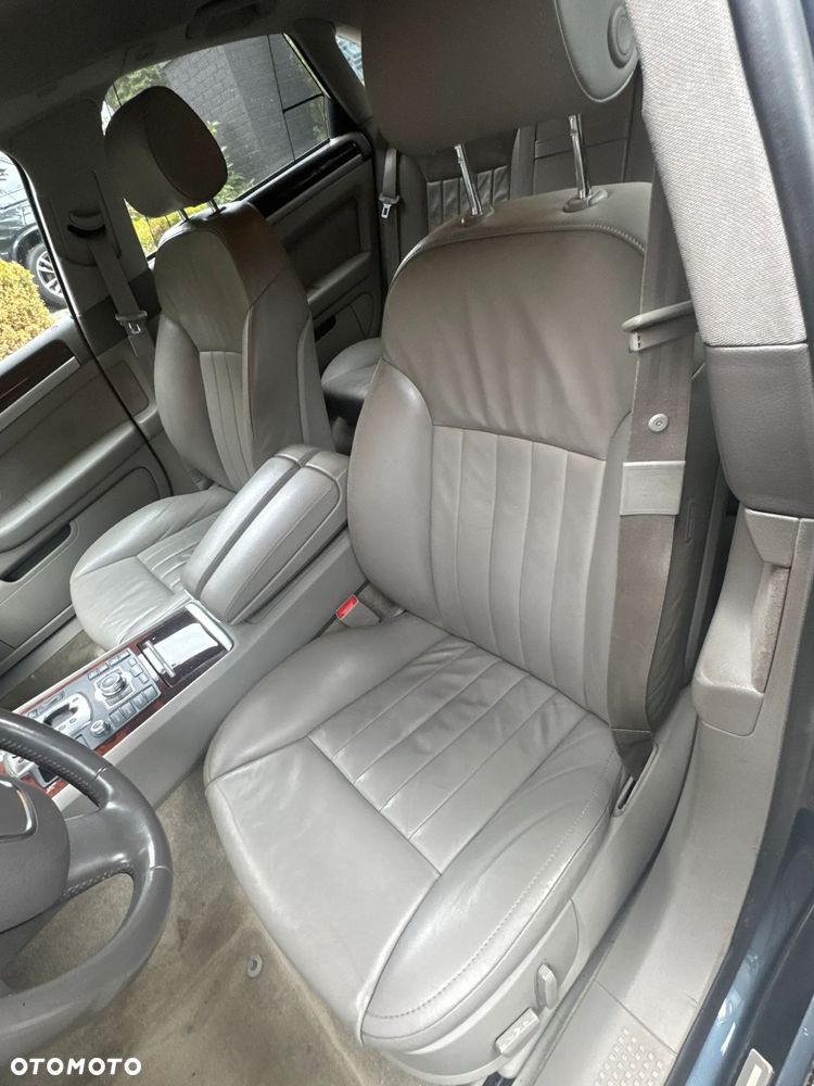 Audi A8 4.2 FSI Quattro - 8