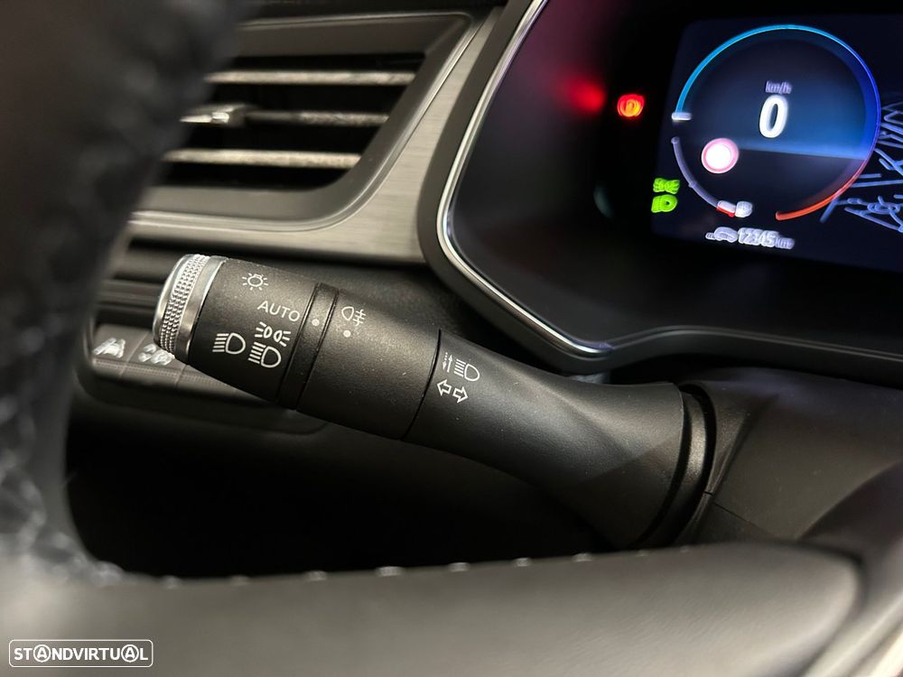 Renault Captur 1.6 E-Tech Plug-In Intens - 38