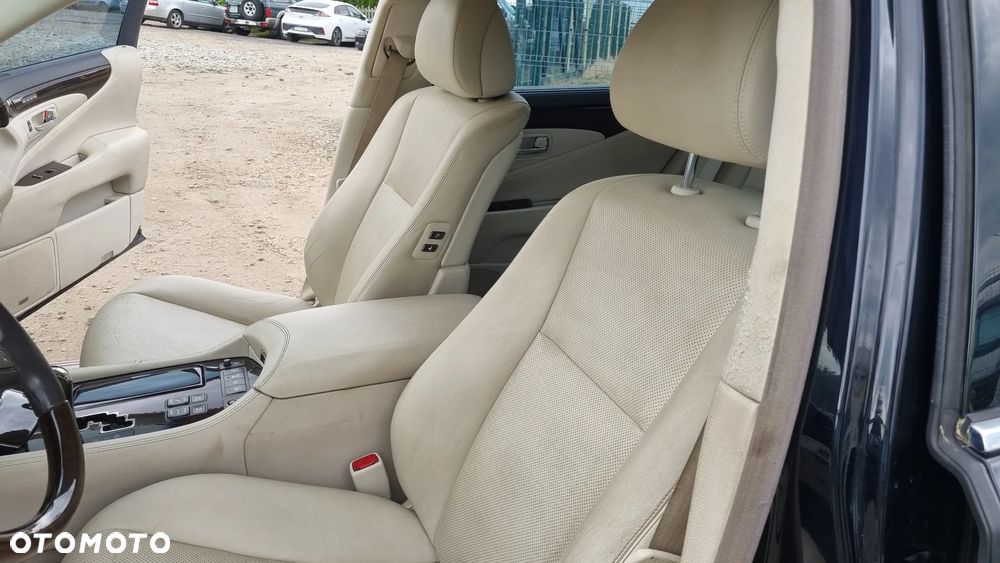 Lexus LS 600h Ambience h - 31