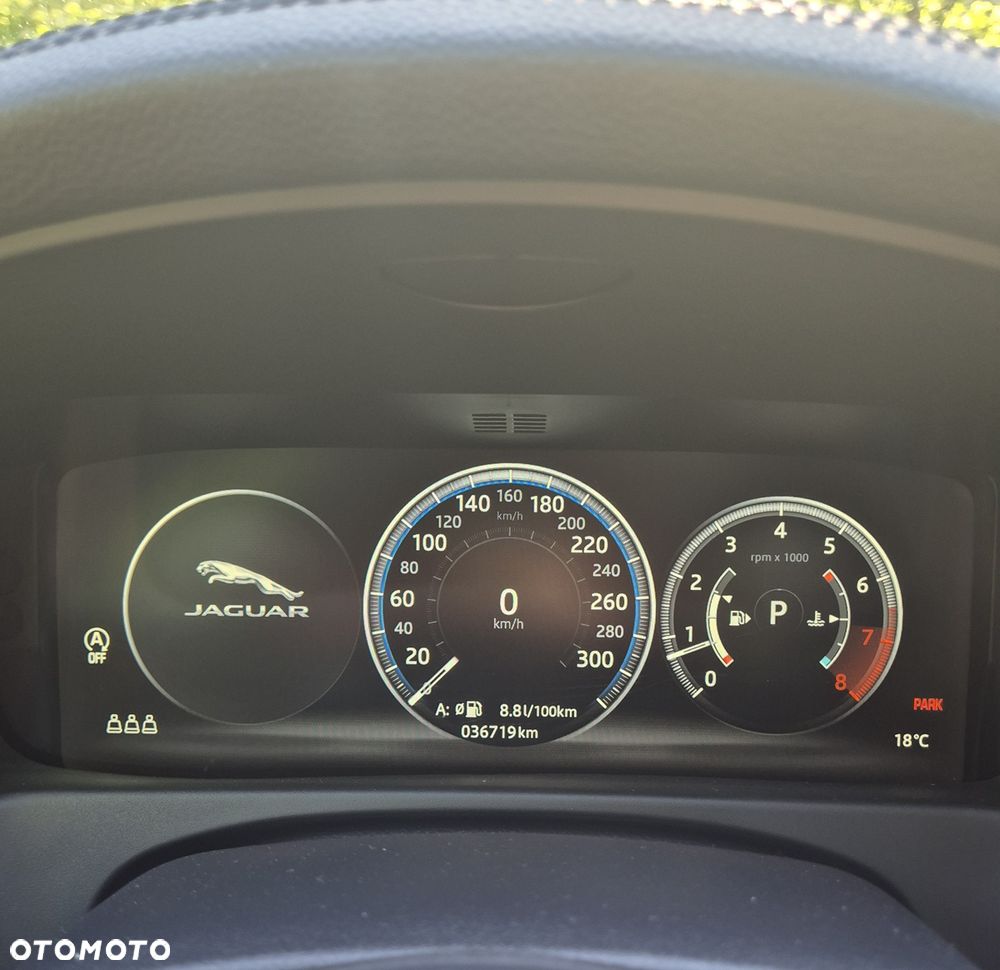 Jaguar XF 2.0 T Prestige - 36