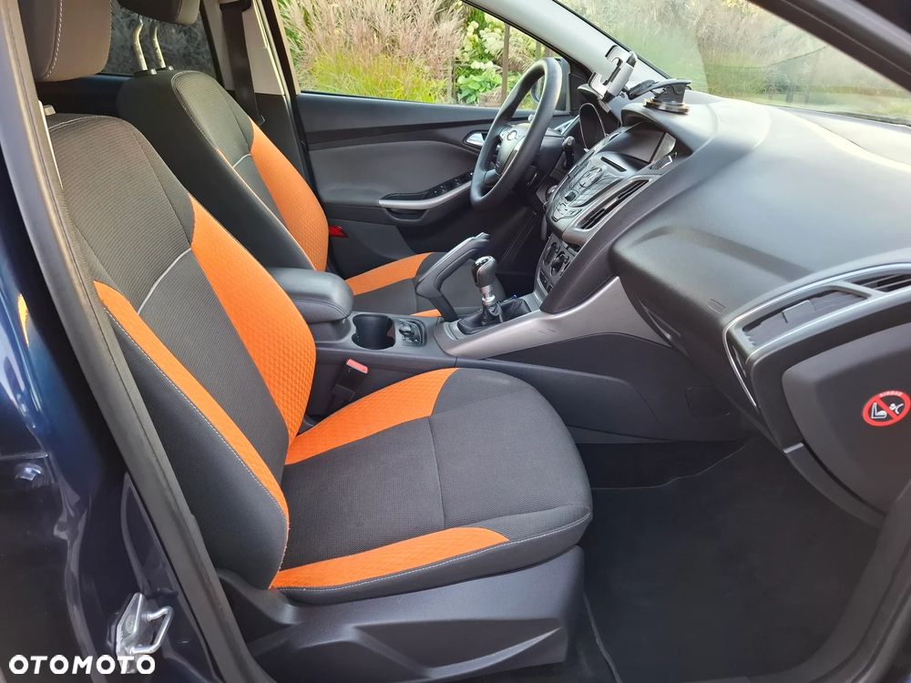 Ford Focus 1.6 TDCi DPF Champions Edition - 39