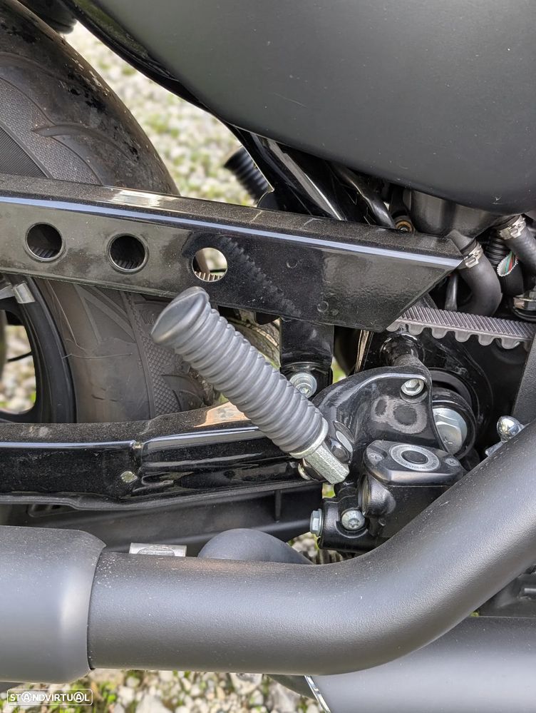 Harley-Davidson 883 - 8