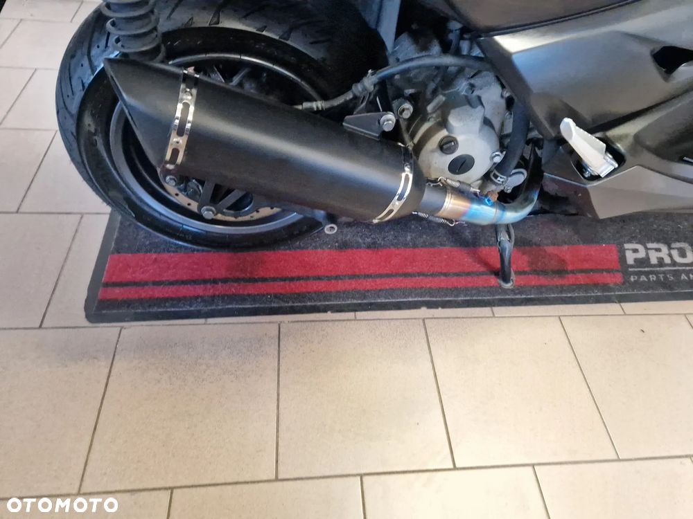 Yamaha X-max - 24
