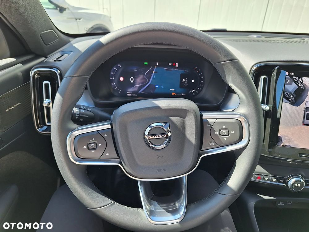 Volvo XC 40 B3 Ultra Dark - 22