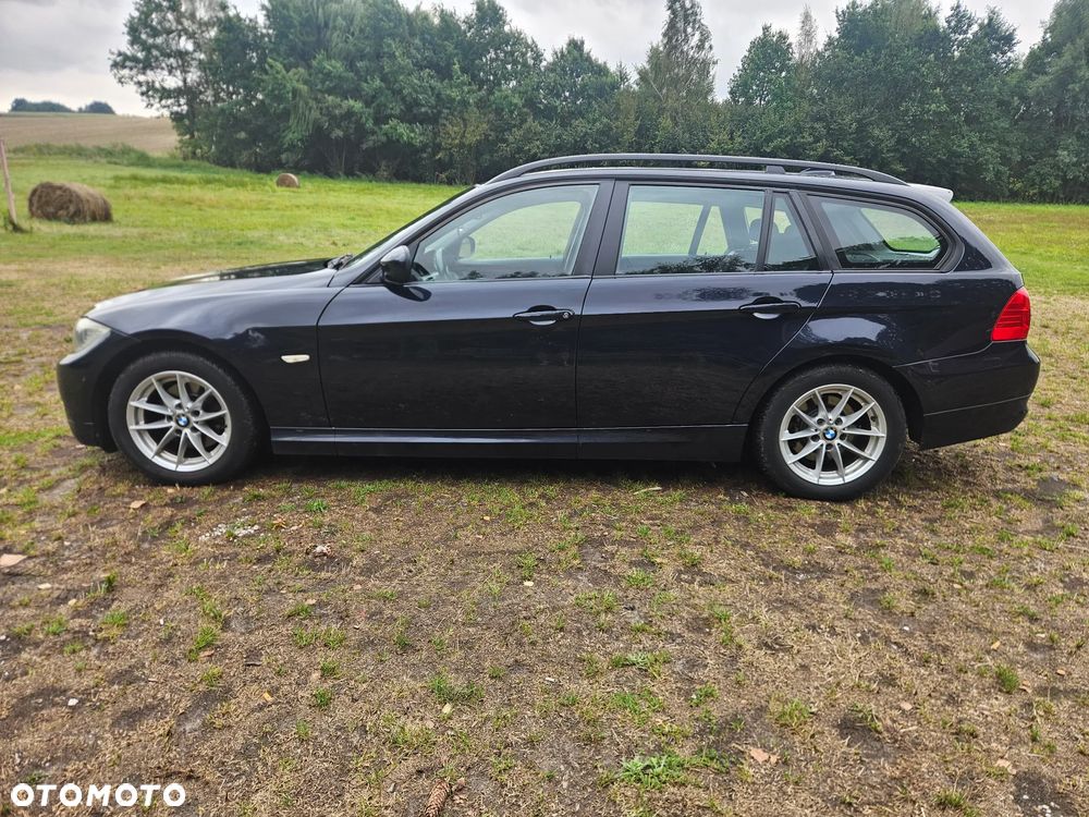 BMW Seria 3 318d - 3